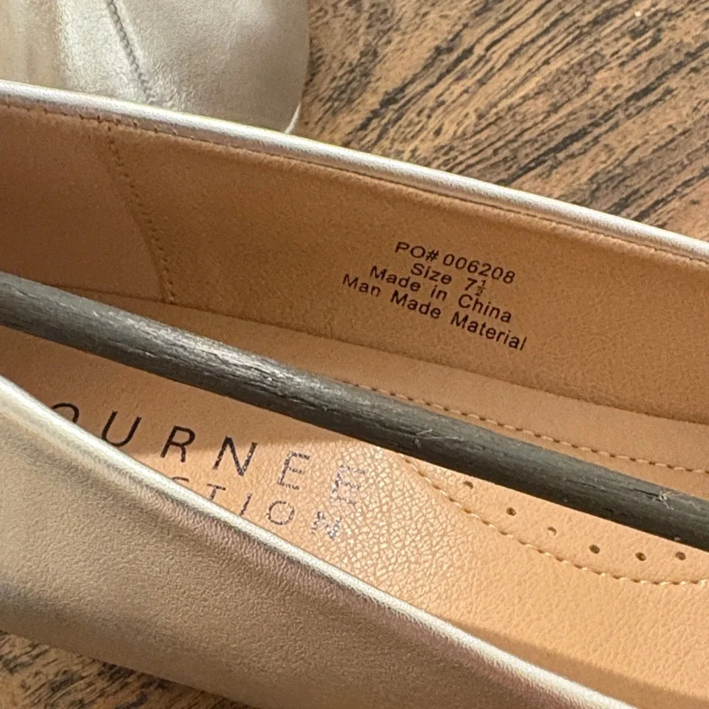 Journee Collection Women's Shimmering Silver Flats